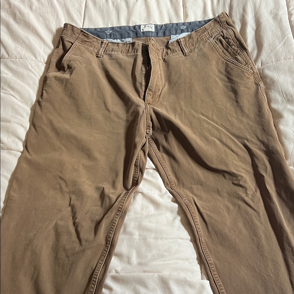 Dockers Men's Tan Chino Pants